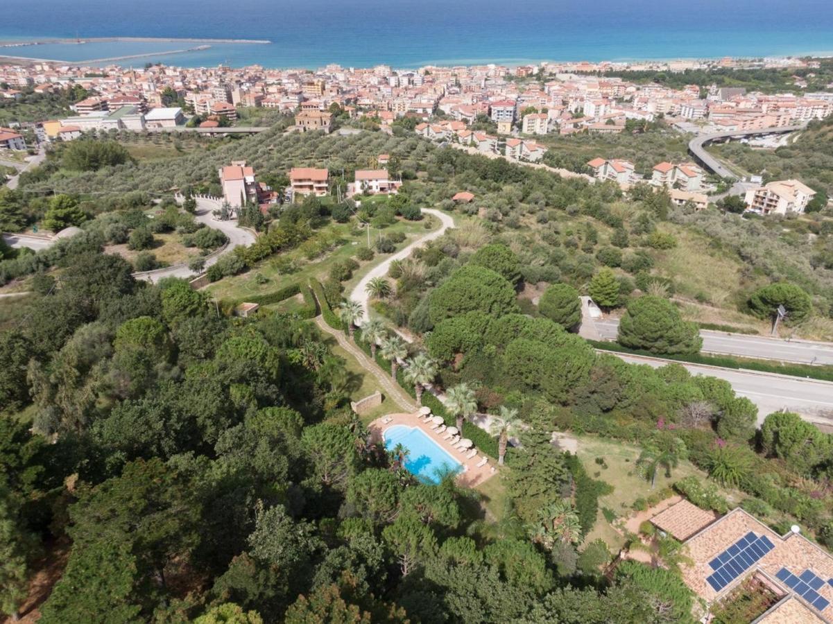 Agriturismo Villa Luca Sant'Agata di Militello Exterior foto